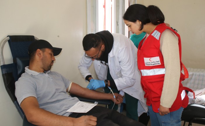 الكفاف:“قطرة من دمك تعطي الحياة لغيرك ” شعار حملة التبرع بالدم بالهلال الأحمر المغربي
