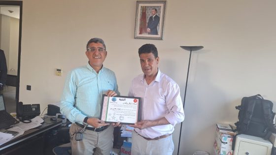 مجلة نادي الصحافة تتوج الفاعل السياحي محمد بعيو بشهادة النخبة للتميز المهني.