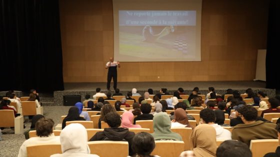 خريبكة: أزيد من 250 تلميذ وتلميذة يستفيدون من ورشة تدريبية نوعية حول “تقنيات الاختبار الشفوي”