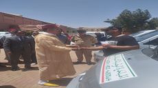 عامل إقليم الفقيه بن صالح يشرف على توزيع الدفعة الأولى من سيارات نقل البضائع لفائدة الشباب