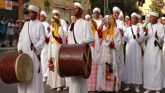 بني ملال تتوشح بألوان التراث في كرنفال فني مبهر احتفاء بعيد العرش المجيد