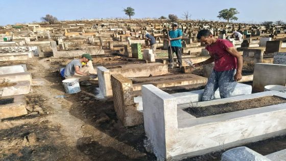 شباب وادي زم.. مبادرة تطوعية لإعادة تأهيل مقبرة الشهداء